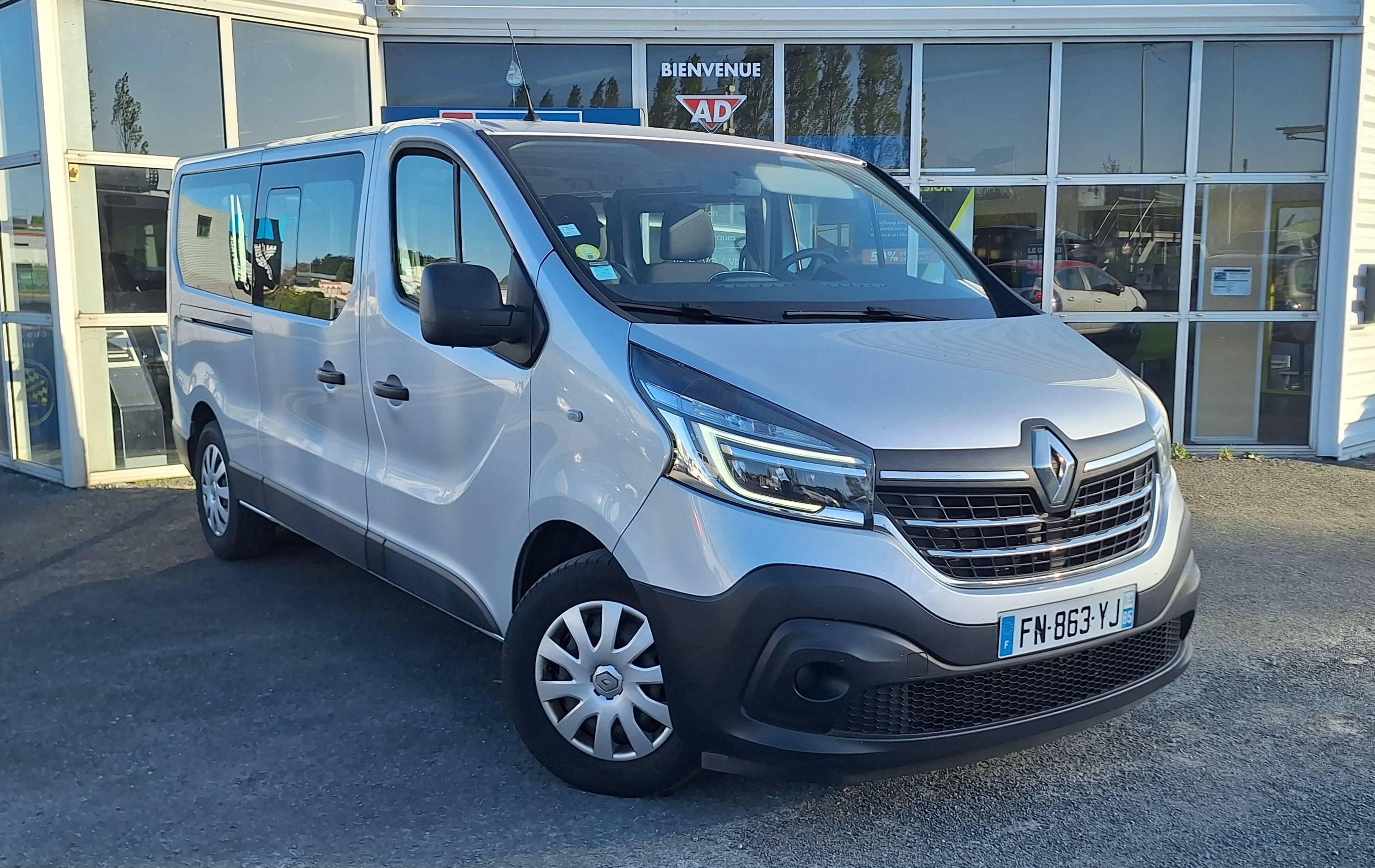 RENAULT TRAFIC COMBI
