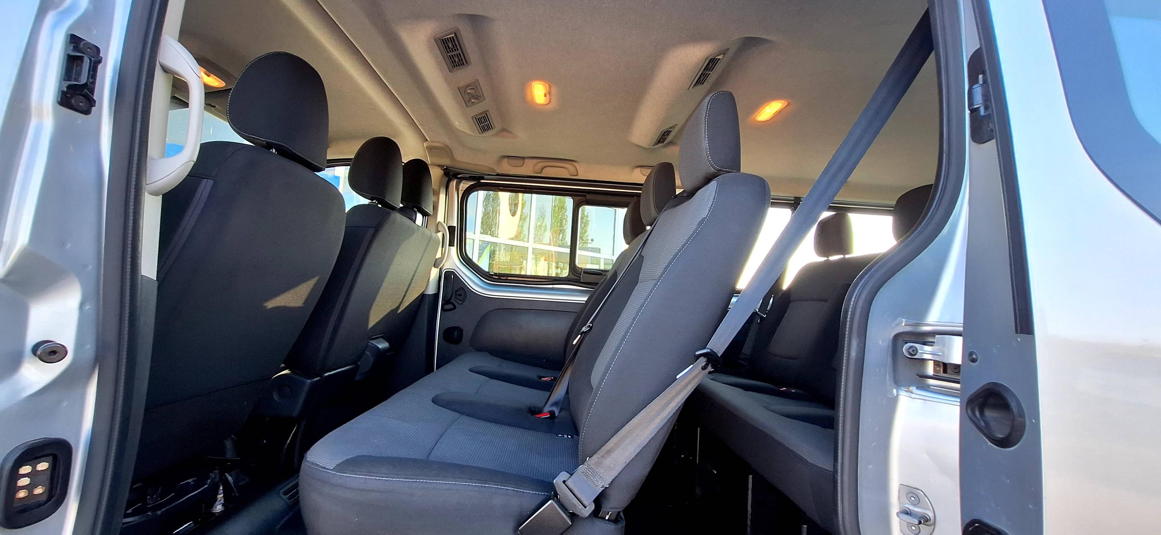 RENAULT TRAFIC COMBI