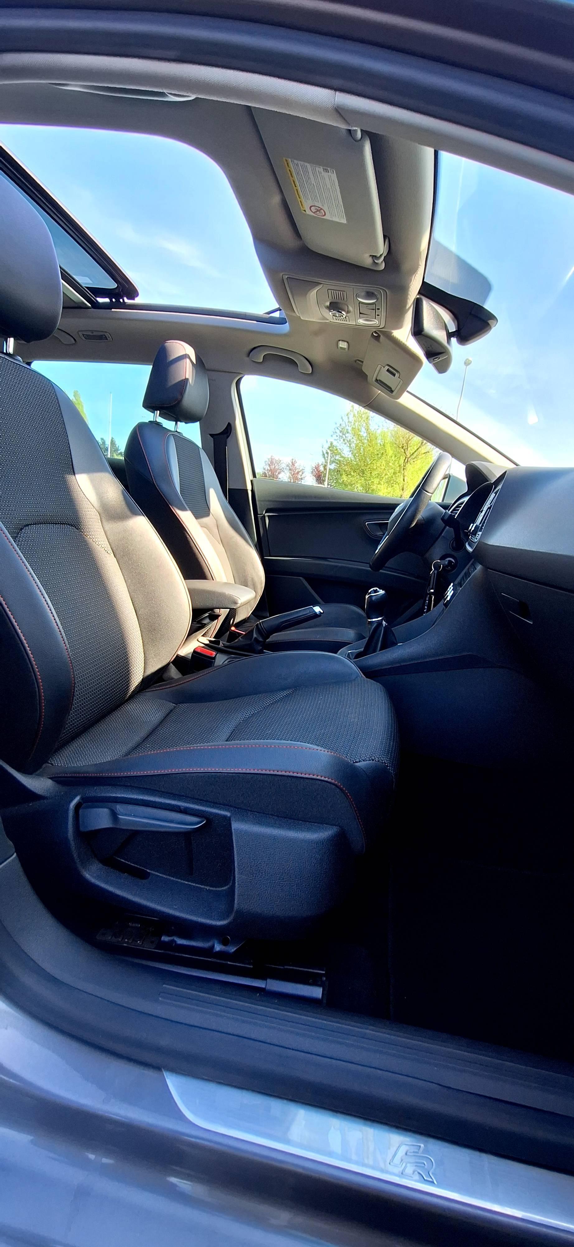 SEAT LEON