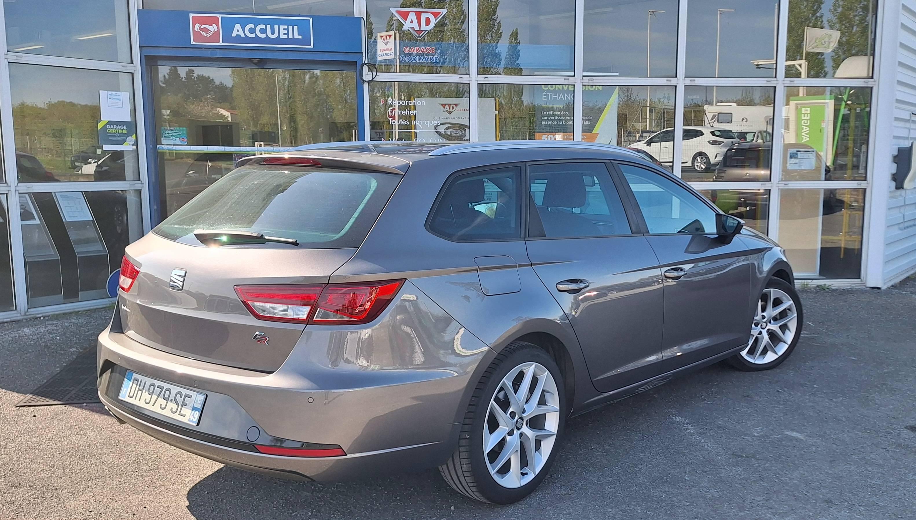SEAT LEON