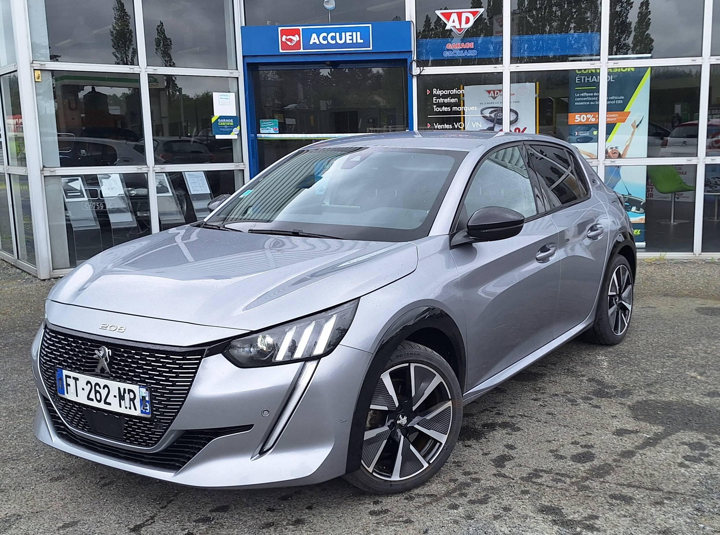 PEUGEOT 208