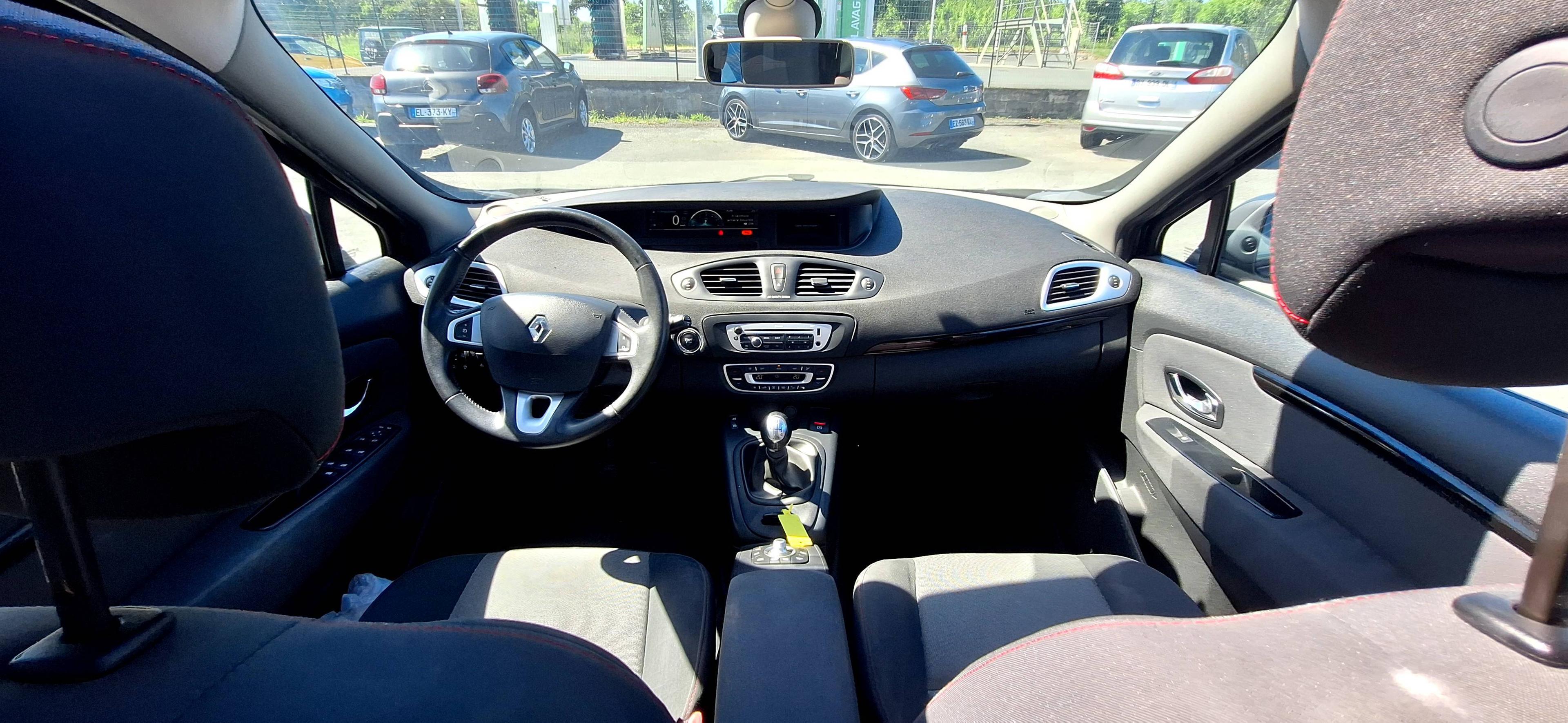 RENAULT SCENIC