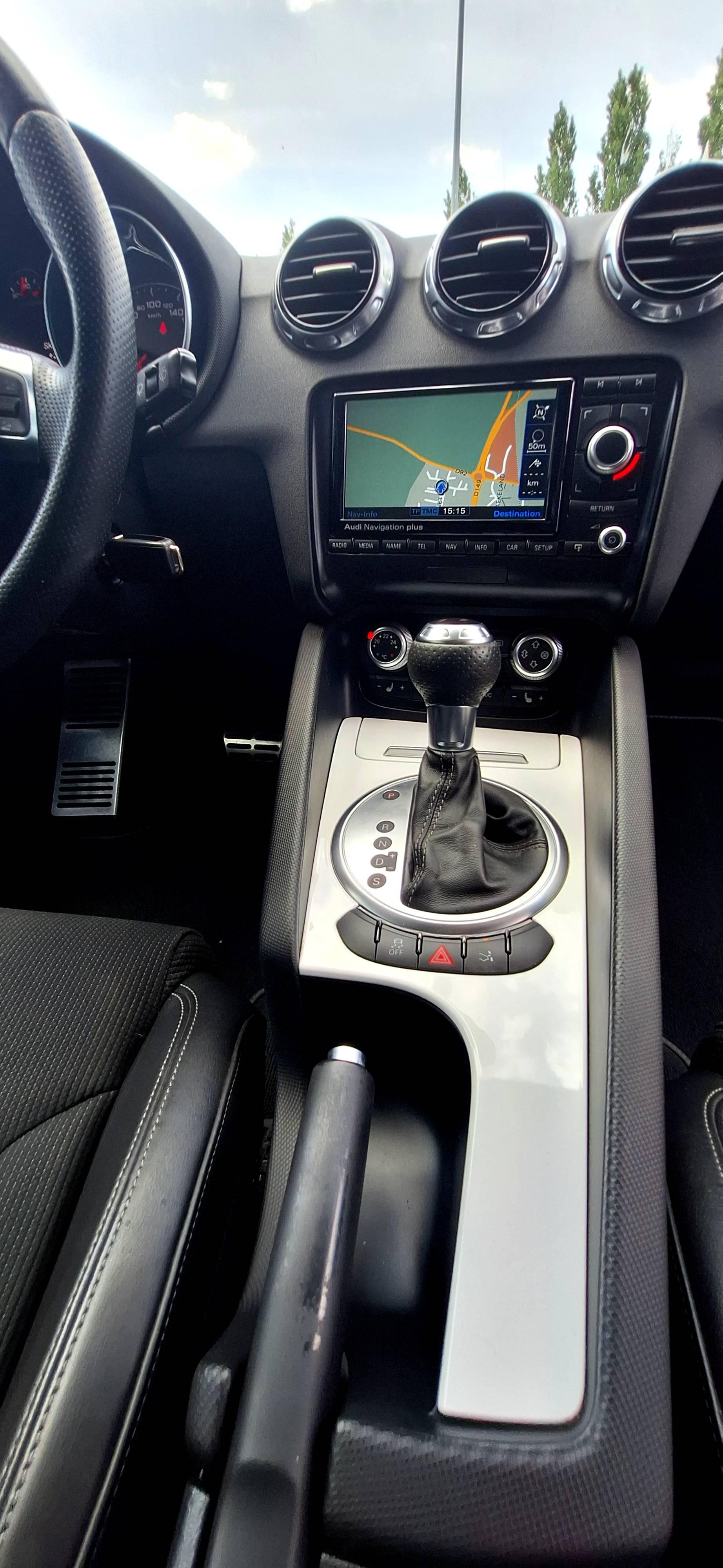 AUDI TT