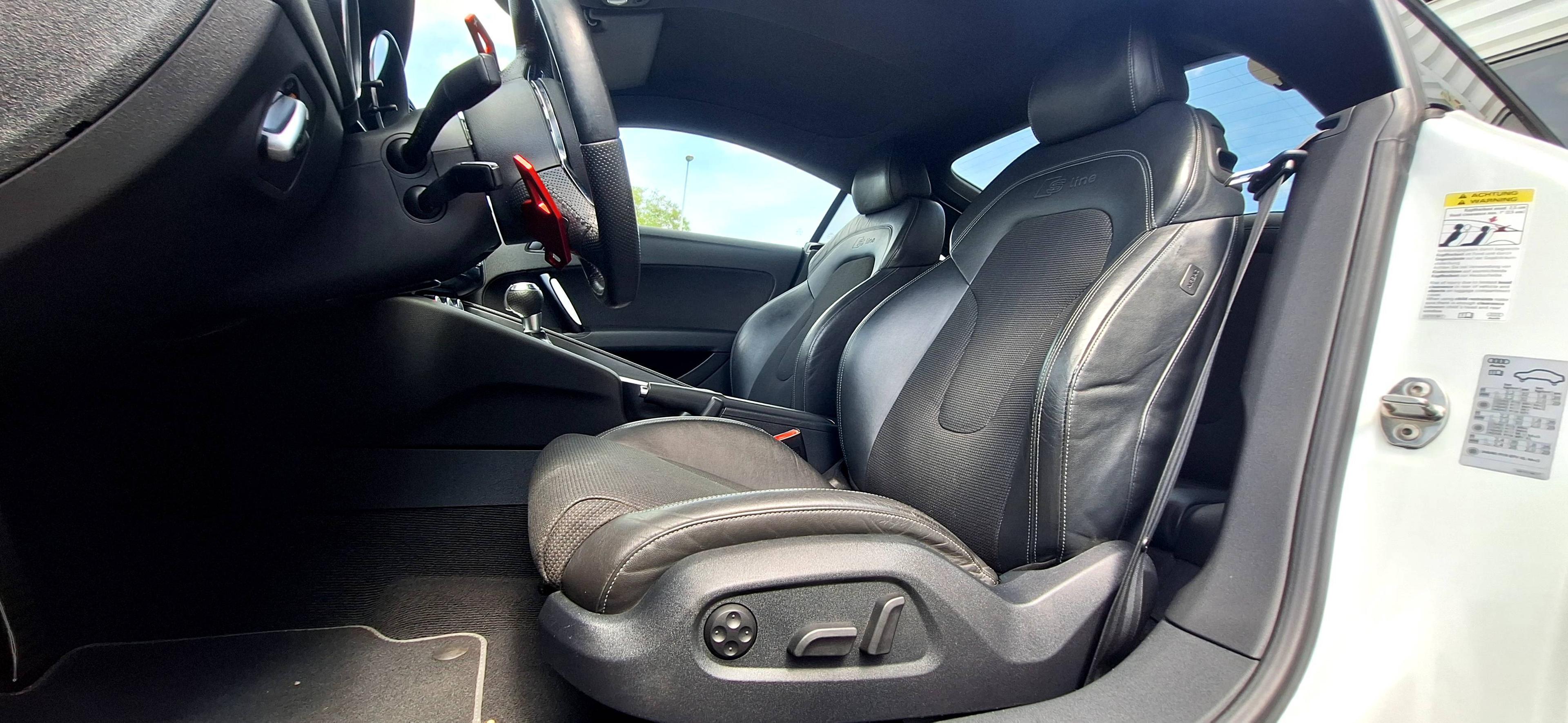 AUDI TT