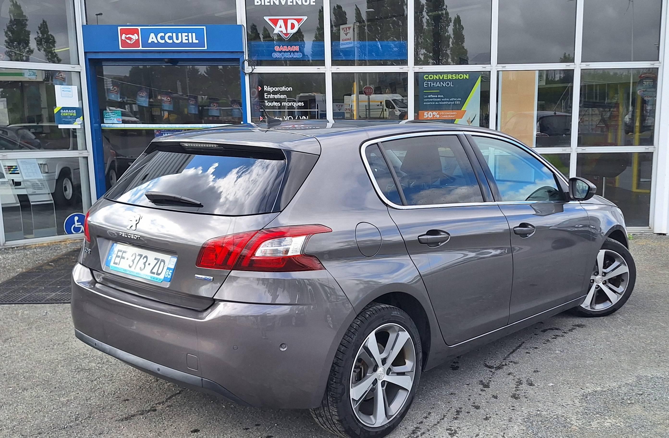 PEUGEOT 308