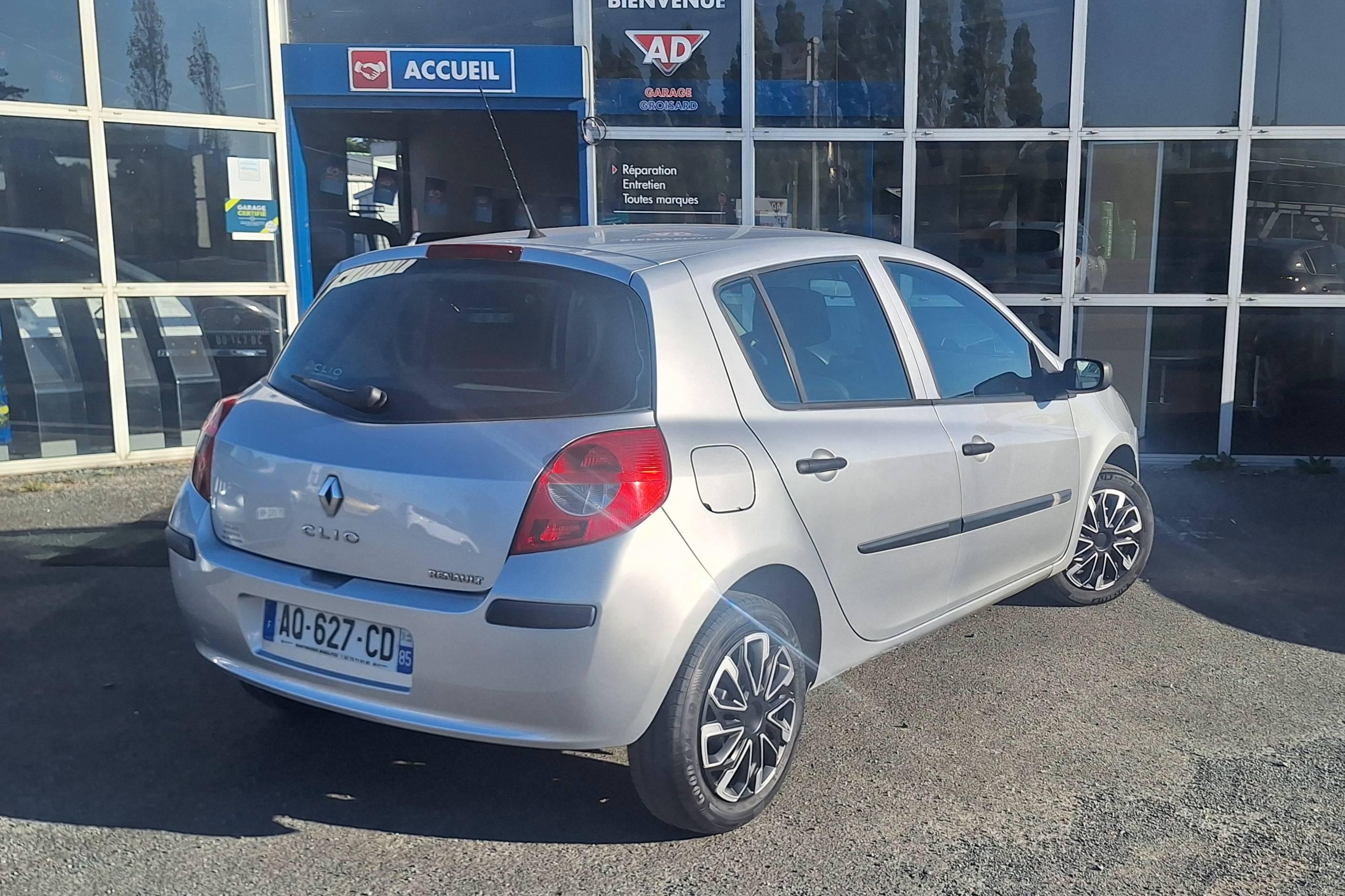 RENAULT CLIO