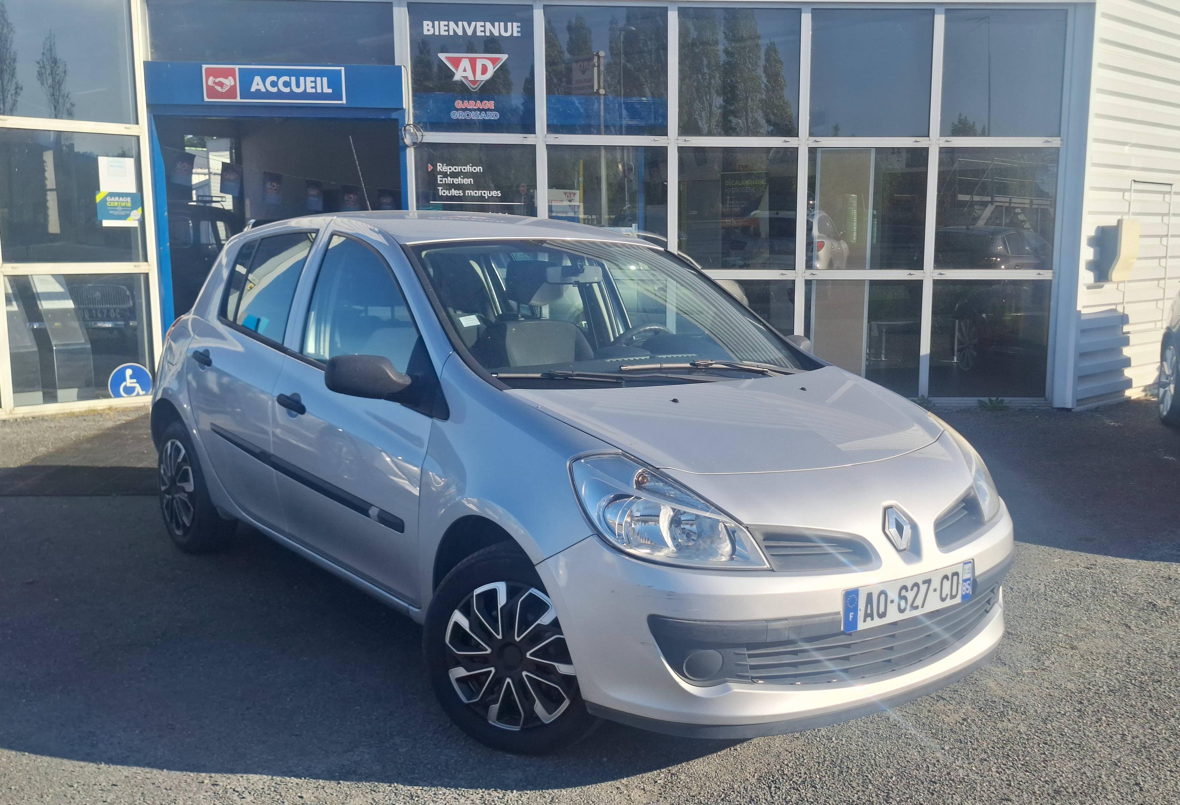 RENAULT CLIO
