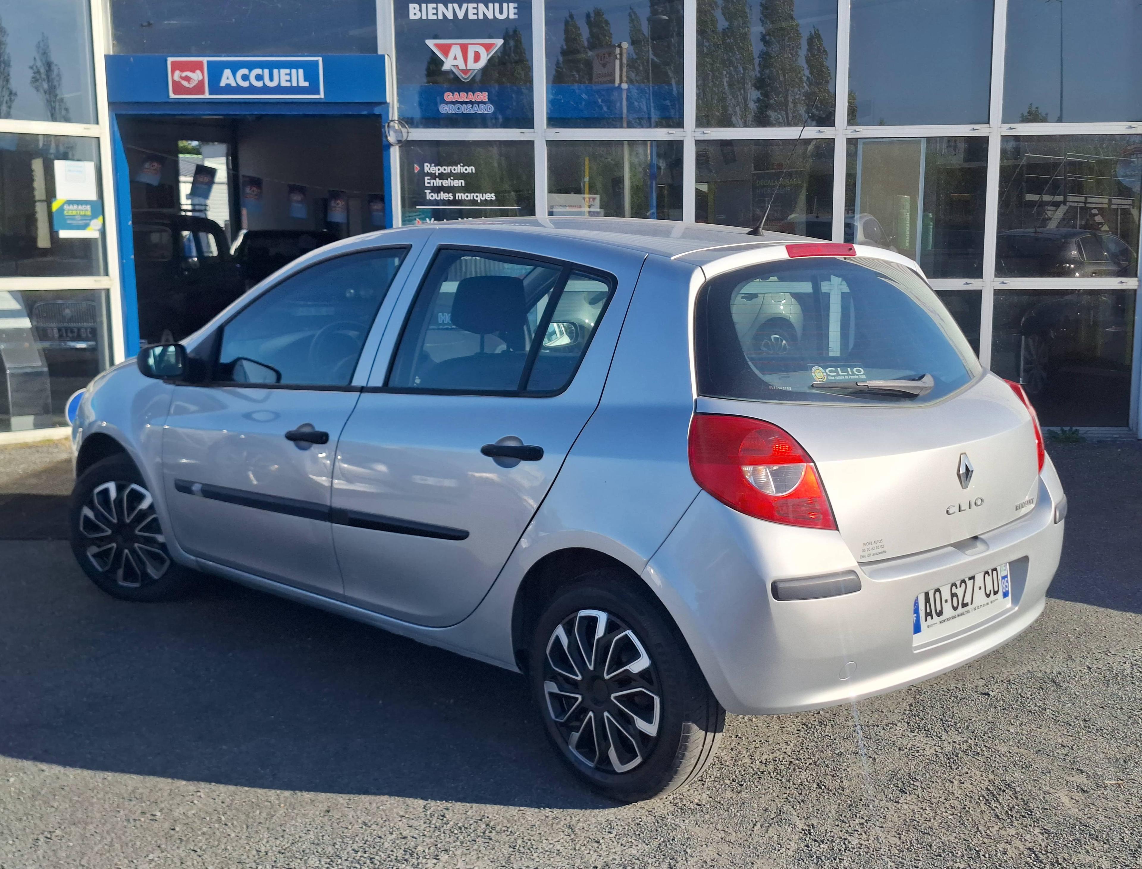 RENAULT CLIO