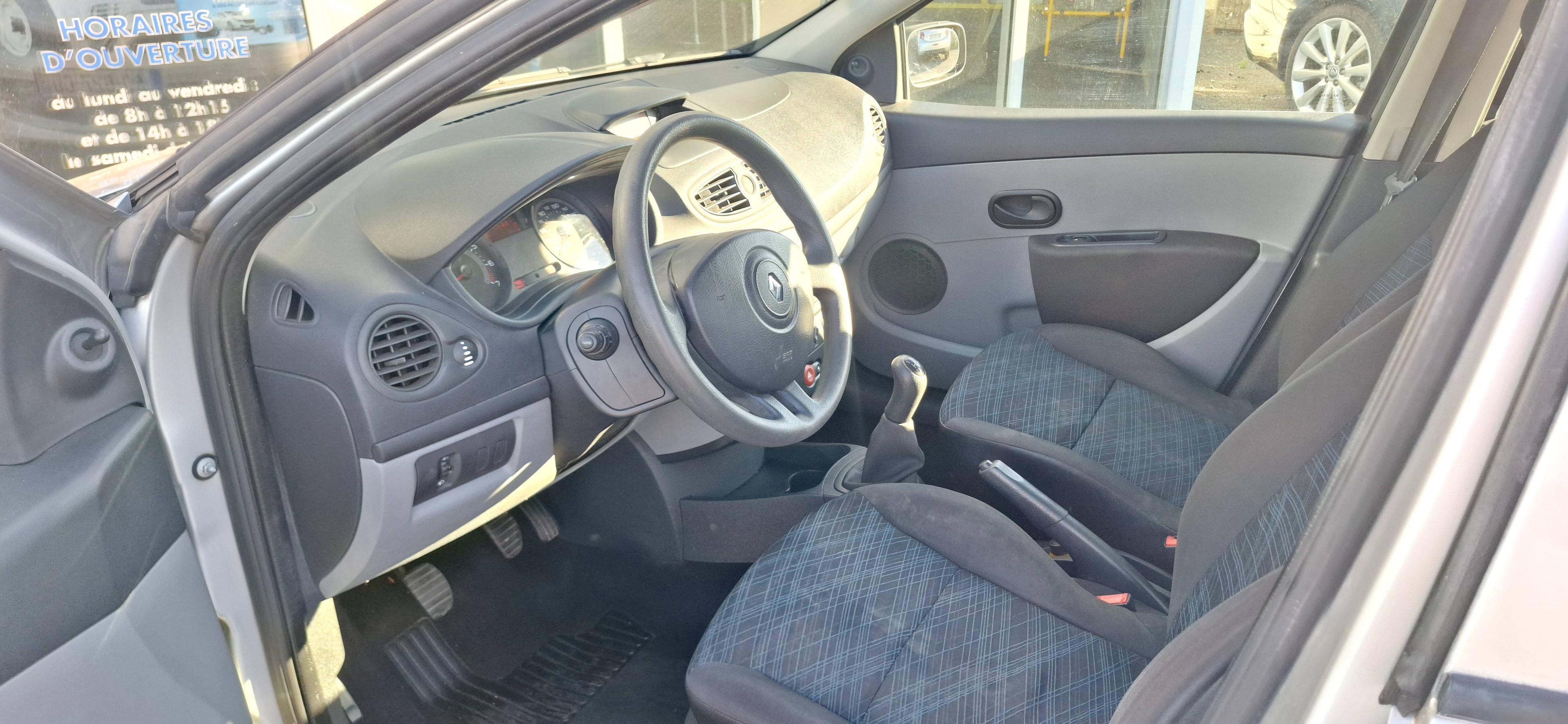 RENAULT CLIO