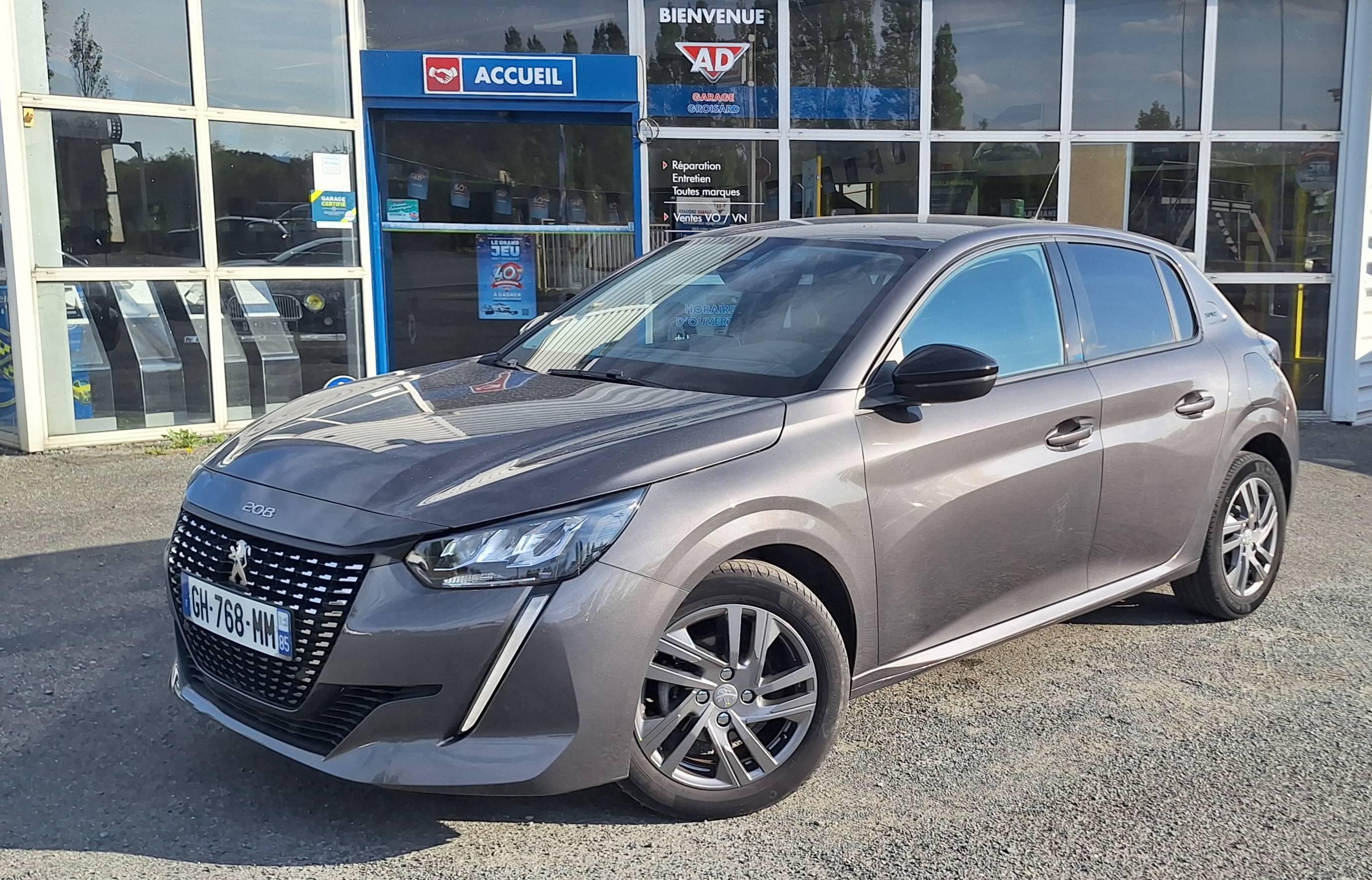 PEUGEOT 208
