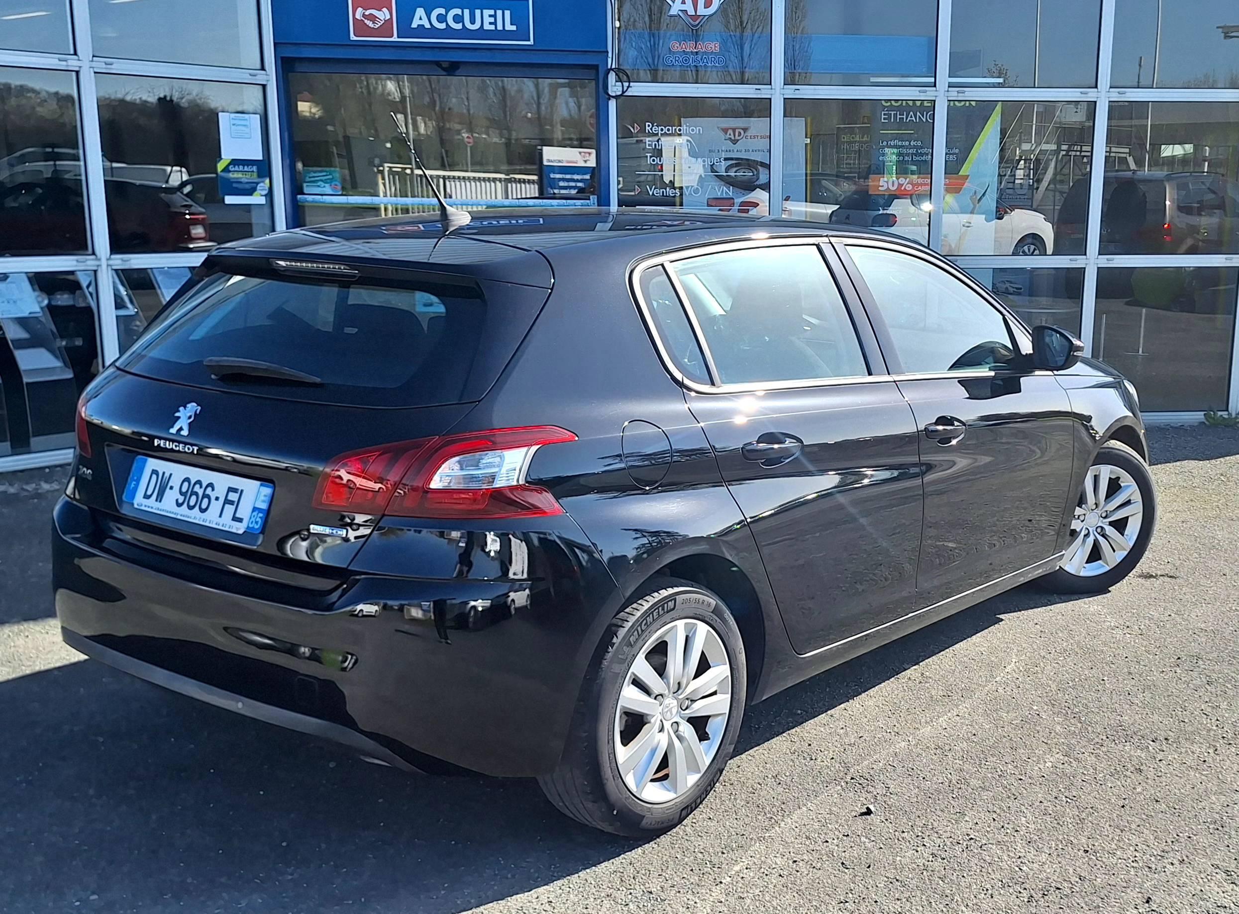 PEUGEOT 308