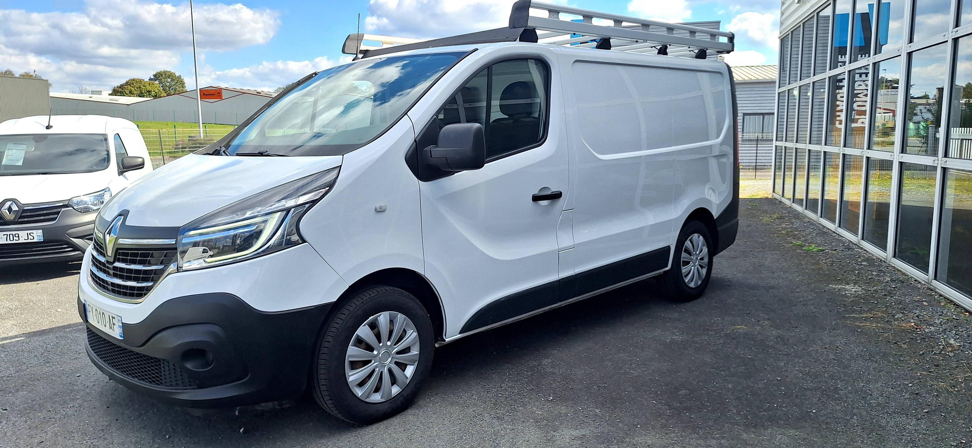RENAULT TRAFIC