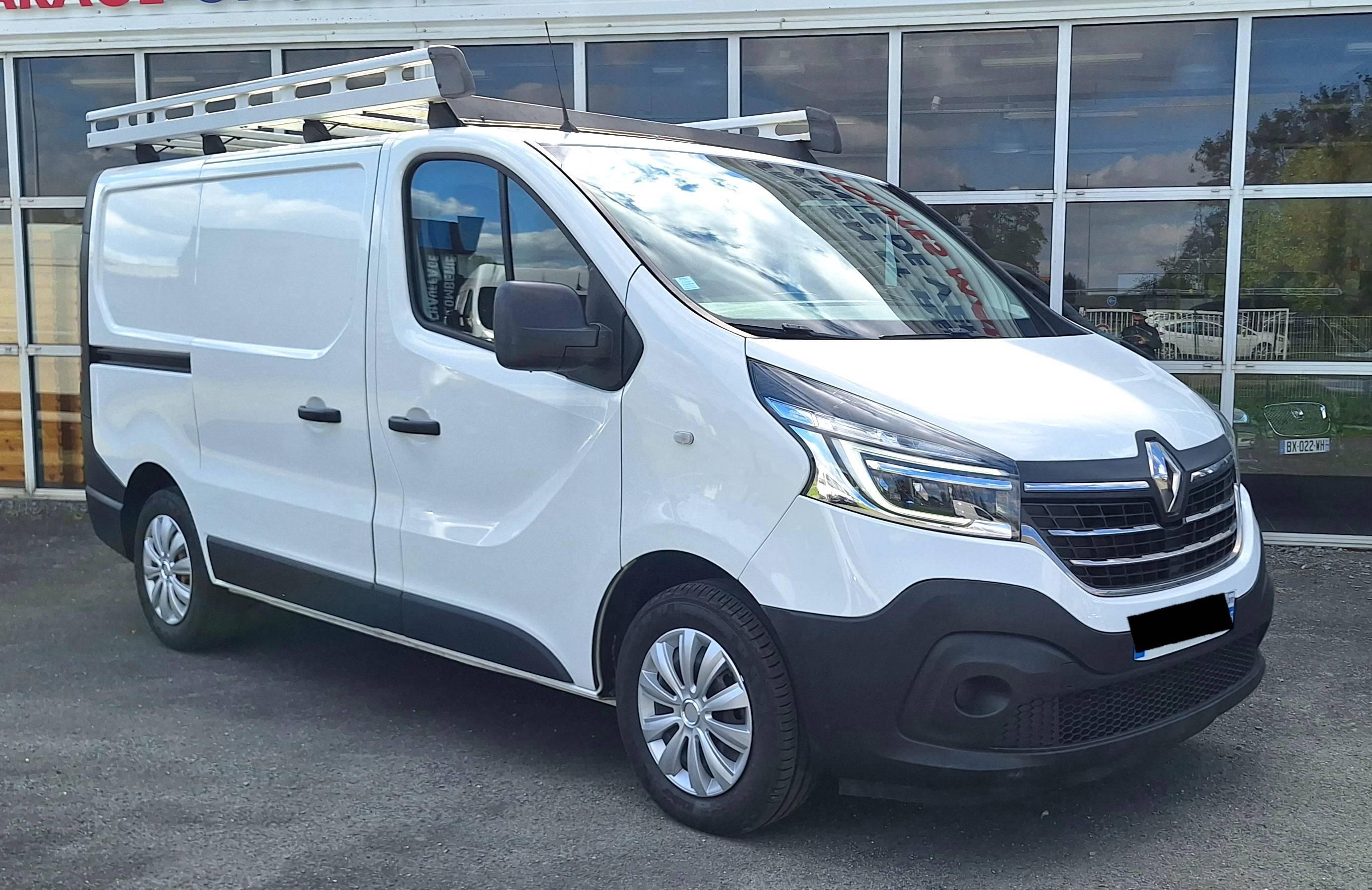 RENAULT TRAFIC