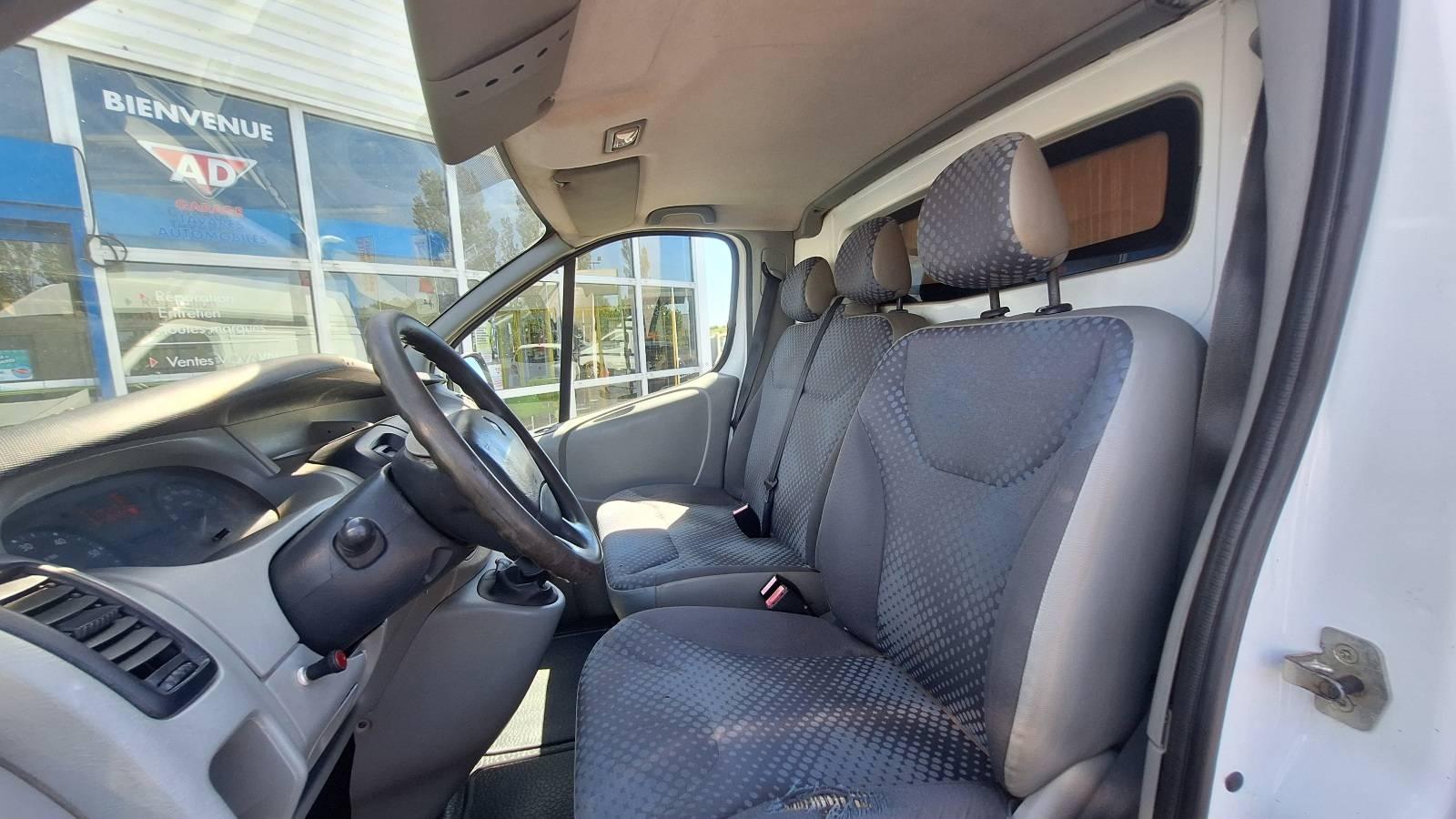 RENAULT TRAFIC